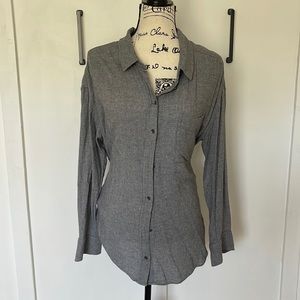Athleta grey button down blouse